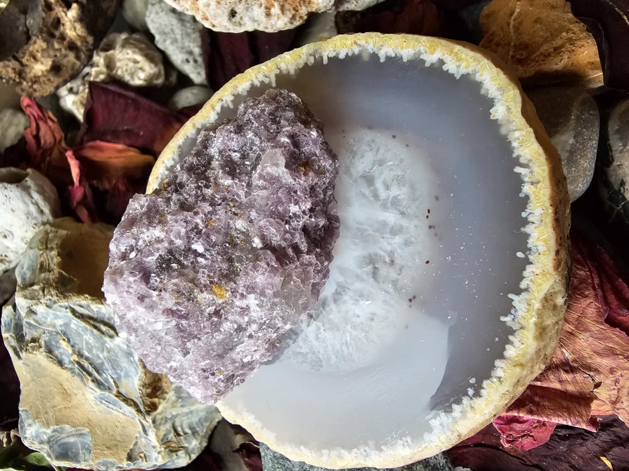 Lepidolitas (nuo streso, įtampos, priklausomybių)