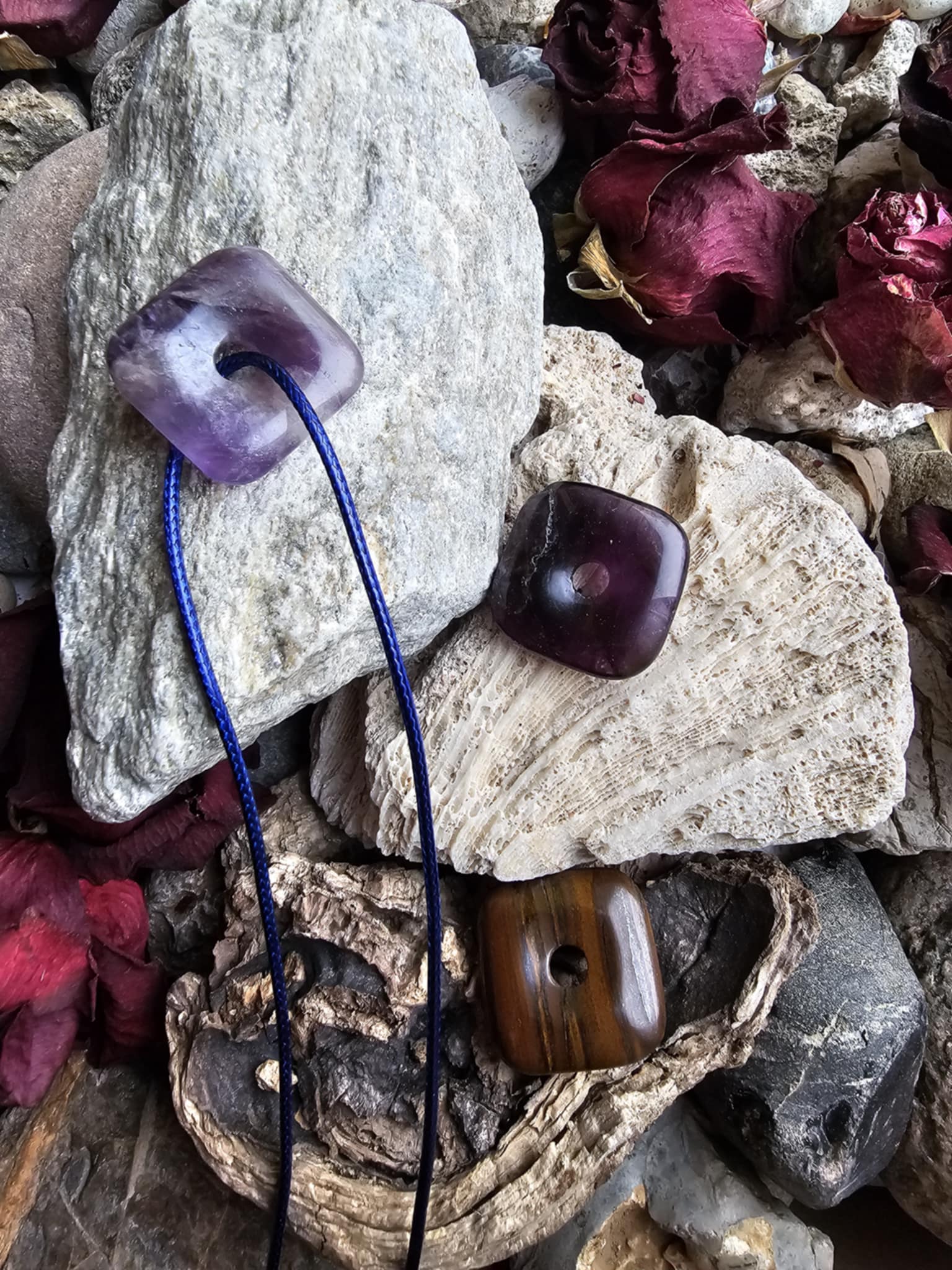 Ametistas ir Tigras pakabukai