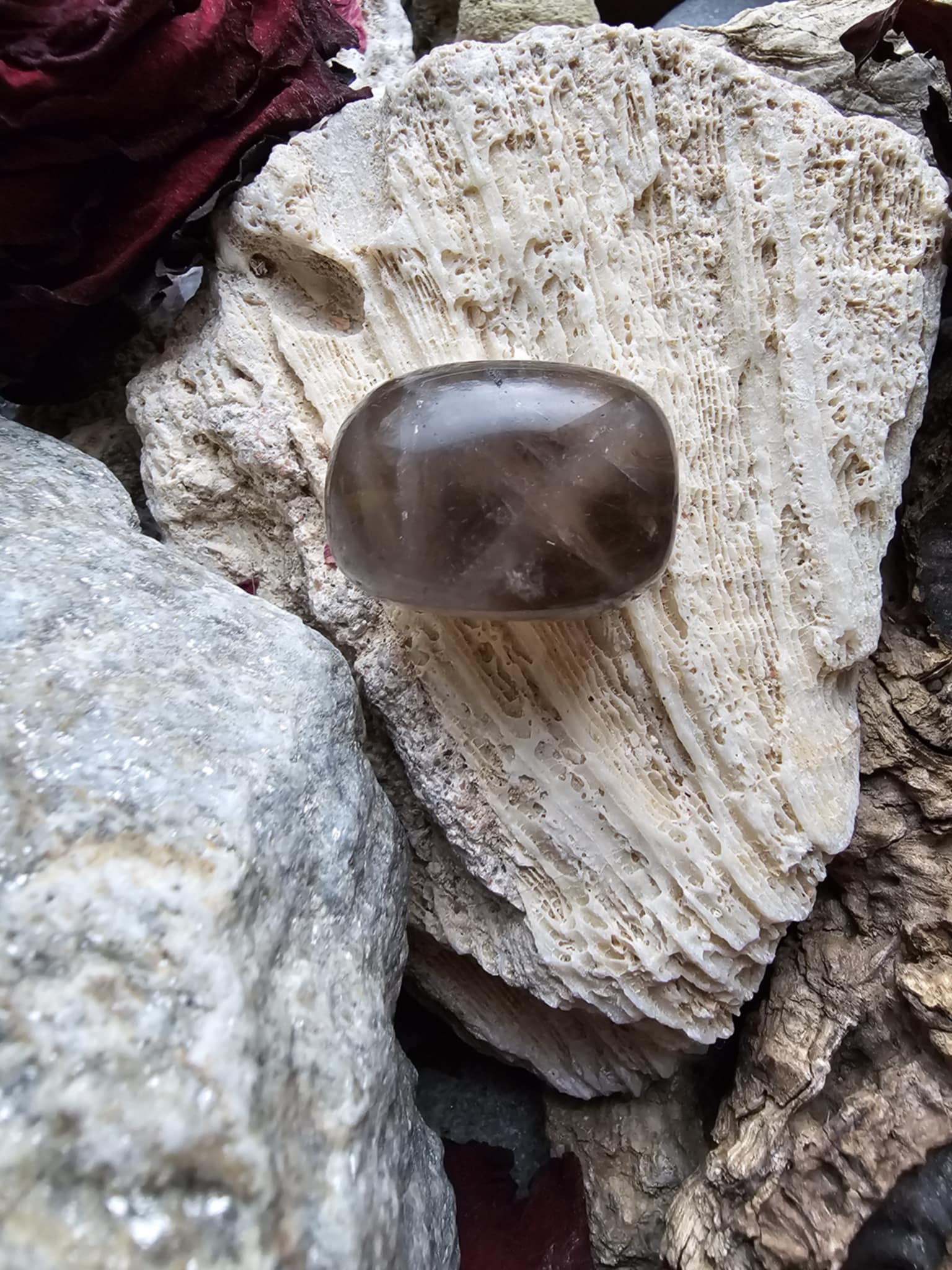 Dūminis kvarcas (depresija, liūdesys, priklausyomybės)