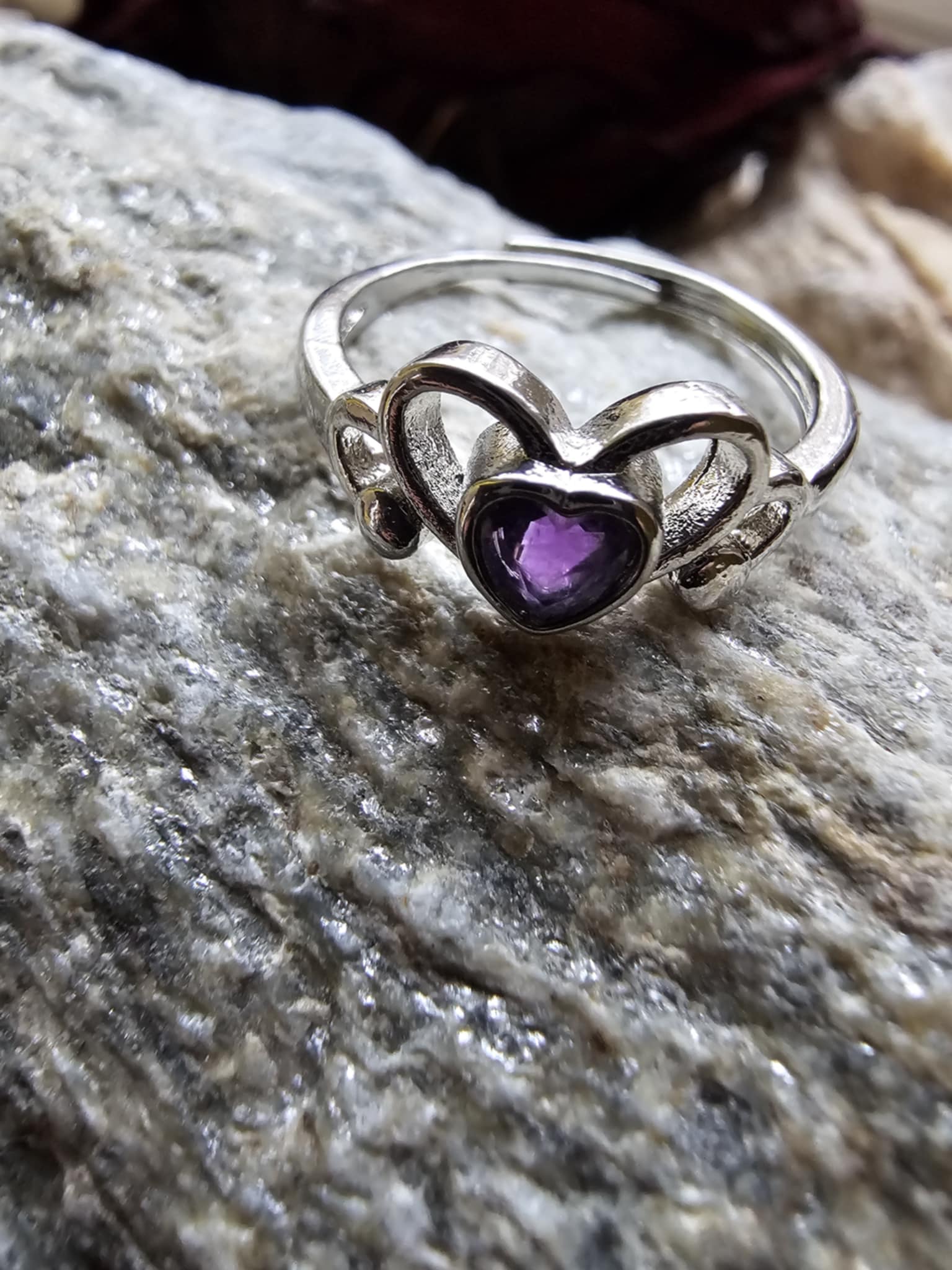 Ametistas žiedas (vidinė laisvė, transformacija)