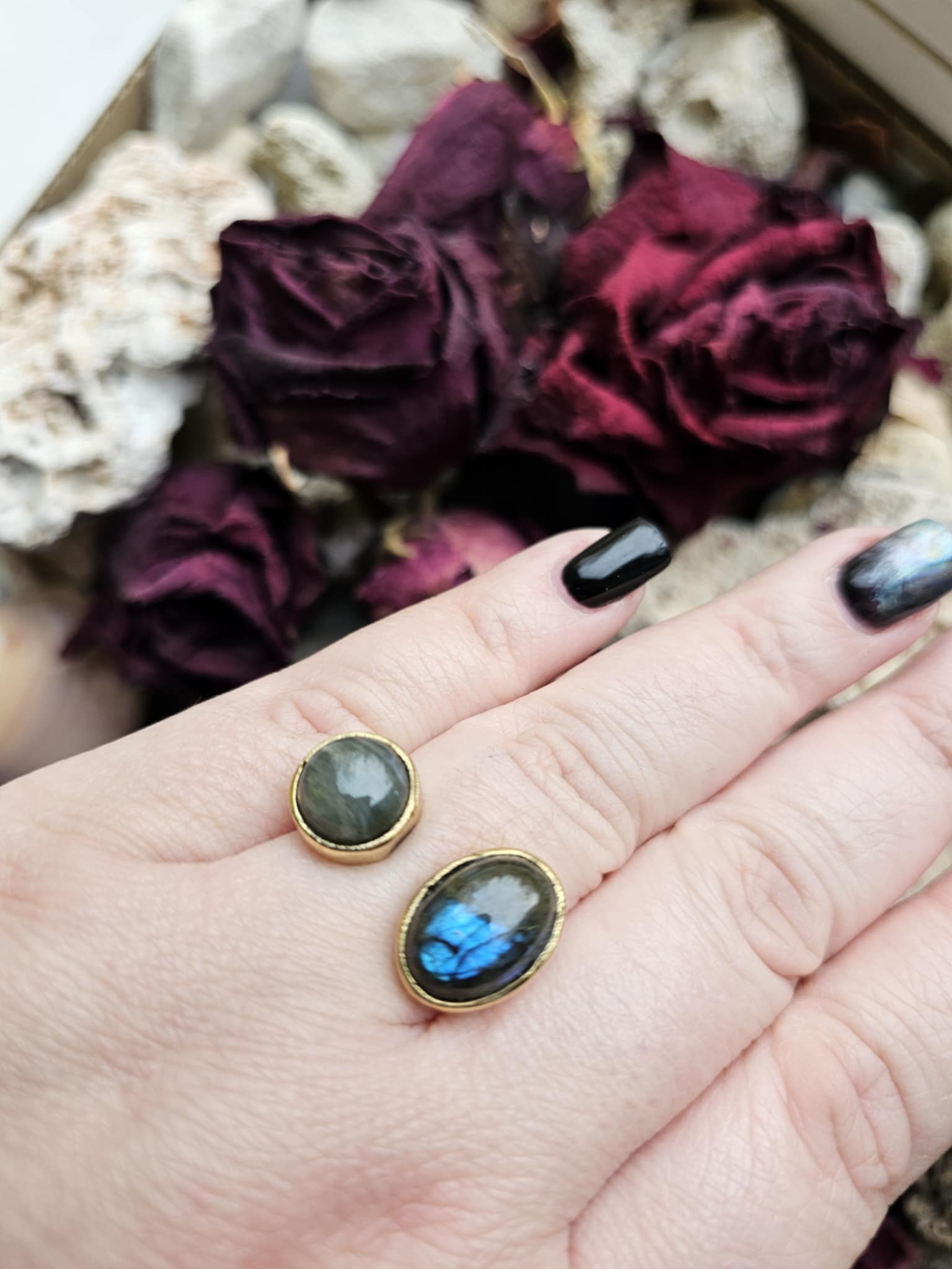 Labradoritas žiedas (apsauga, energija)