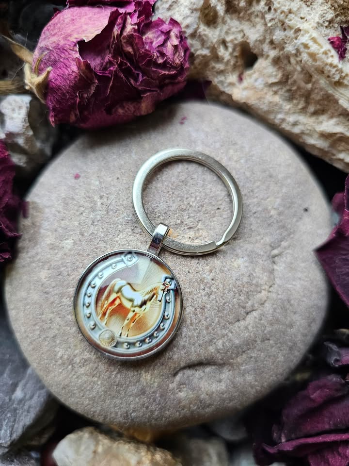 Ugninio Arklio Talismanas pakabukas