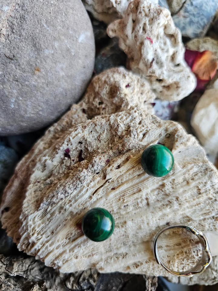 Malachitas (meilė, verslas, atgimimas)