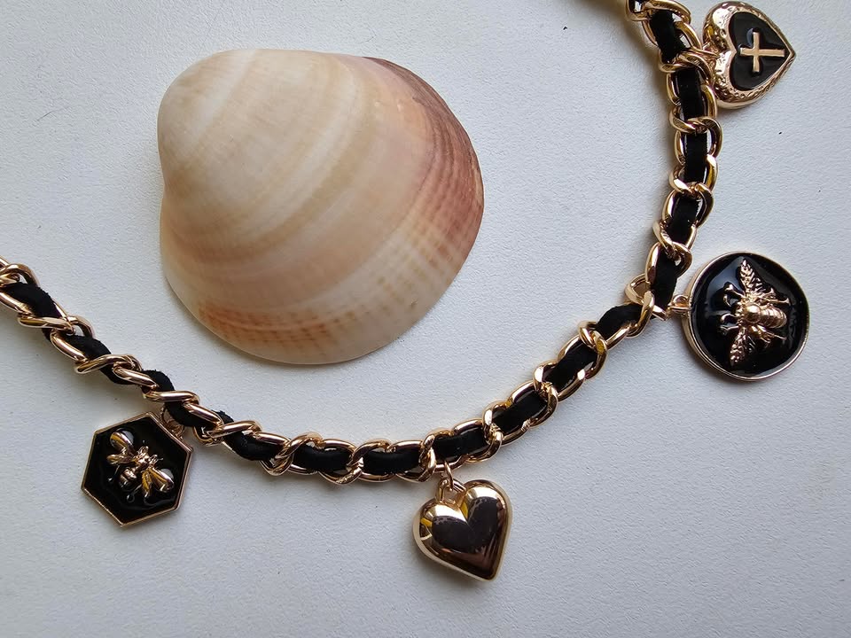 Vėrinys „Juodoji Karalienė“