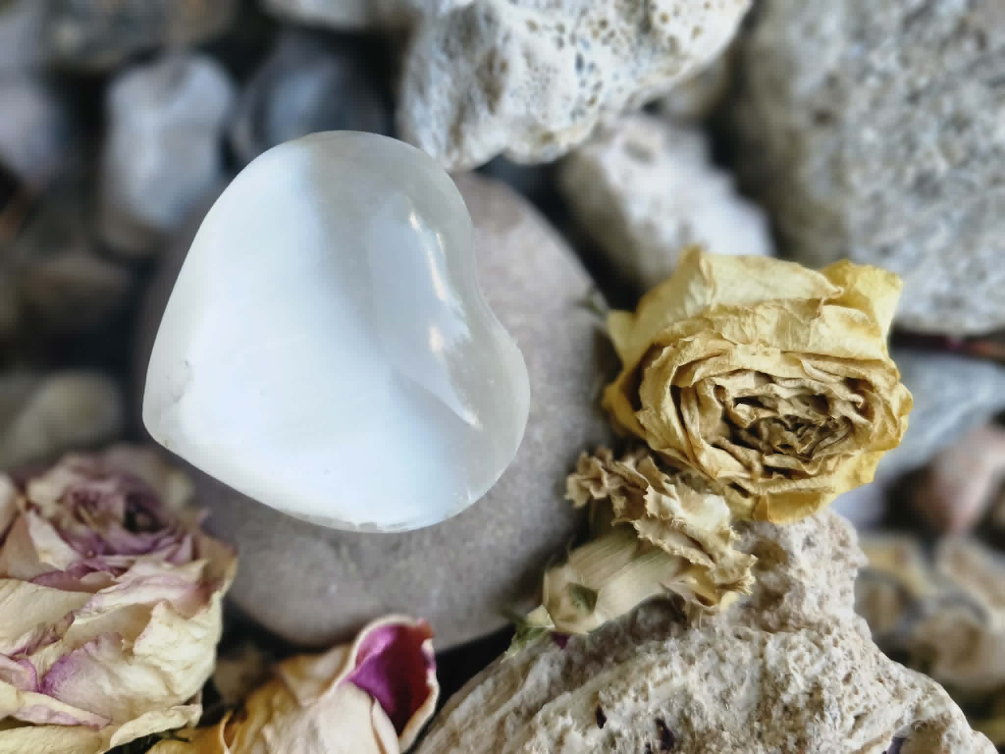 Selenitas širdelė (valymas, švara, meditacija)