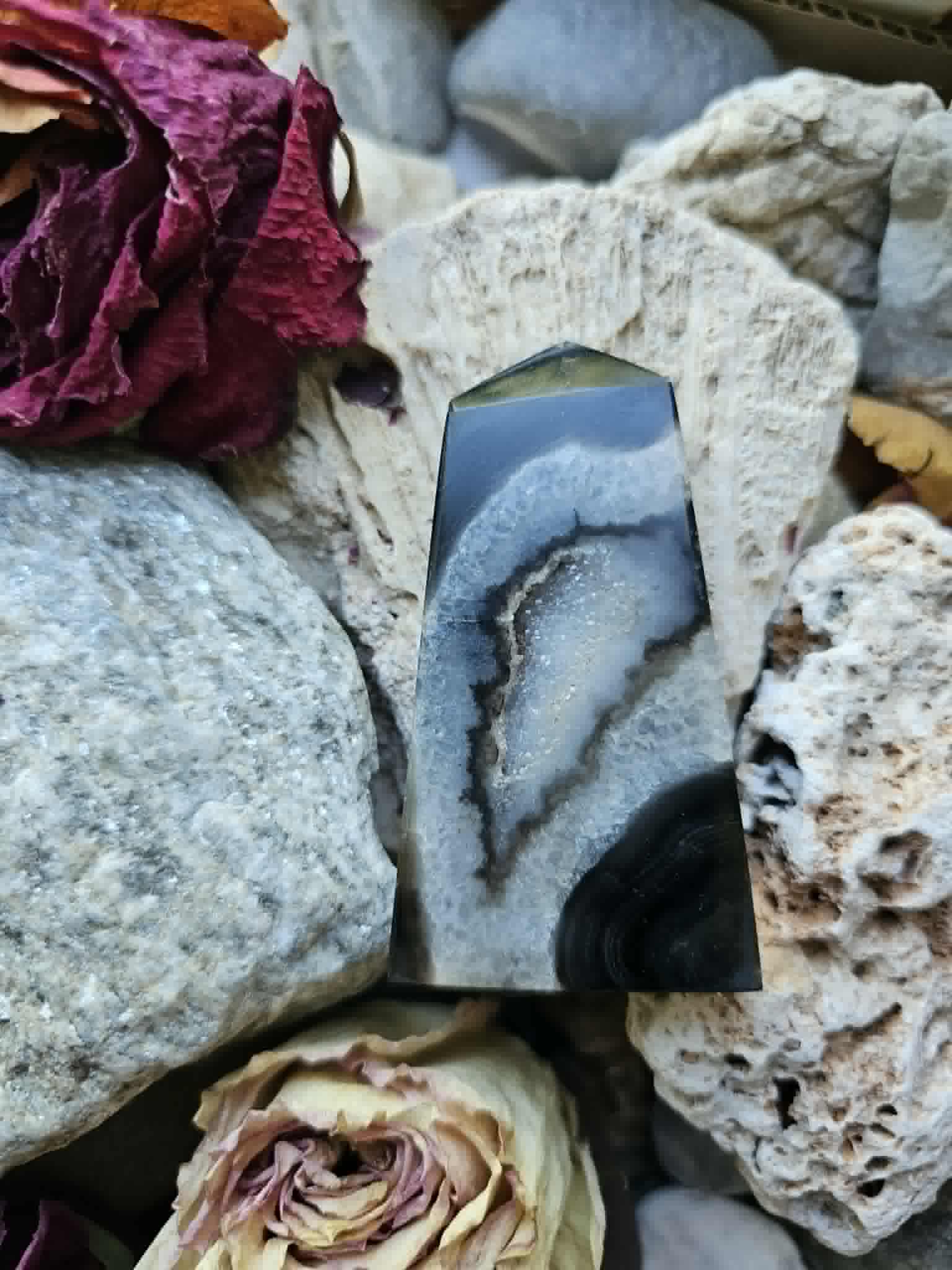 Agatas (ramybė, apsauga, sėkmė)